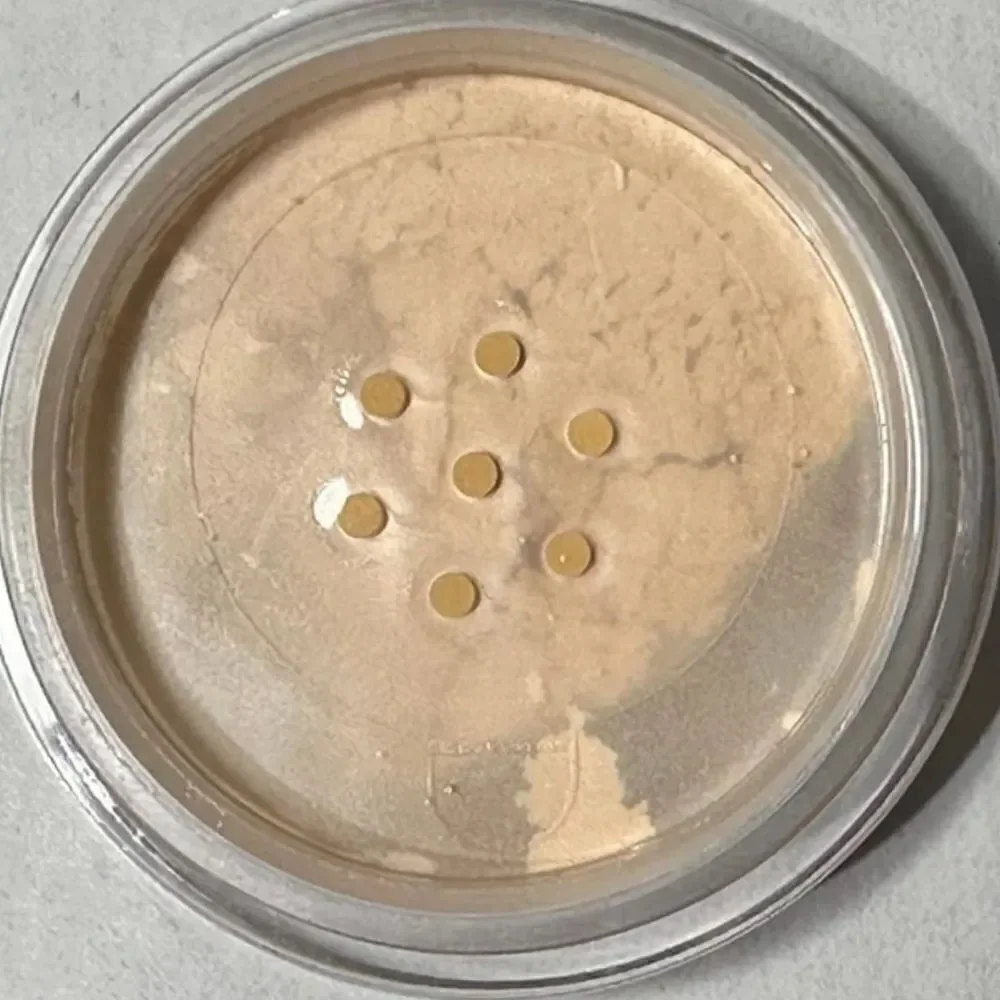 New! Ace Beaute Effortless Radiance Loose Setting Powder - So Smooth!